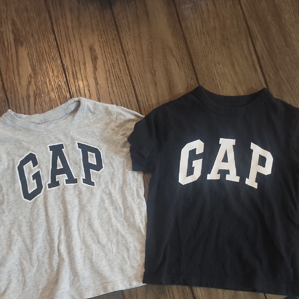 GAP Kids Black and Gray Logo T-Shirts